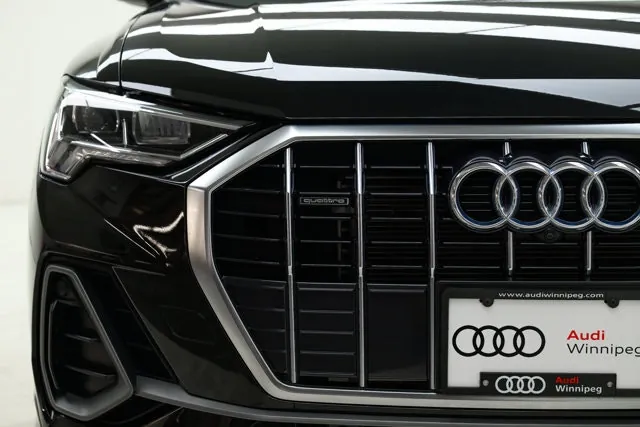 Audi Q3 2023 photo 3