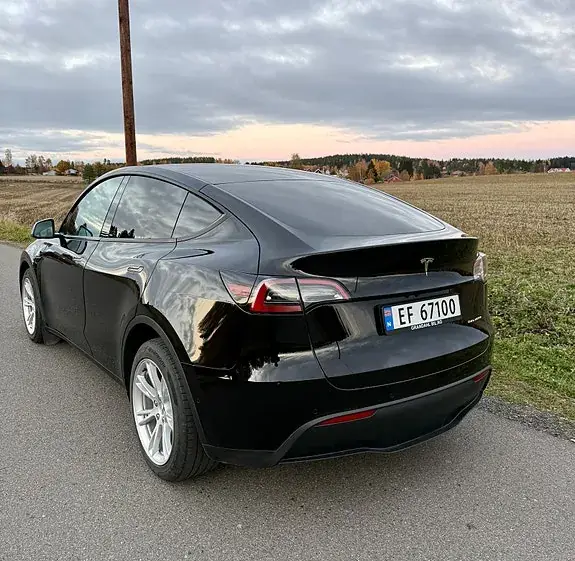 Tesla Model Y 2022 photo 3
