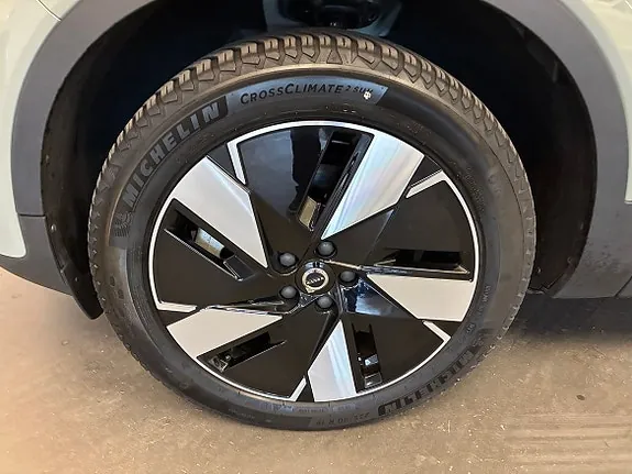 Volvo C40 2024 photo 5