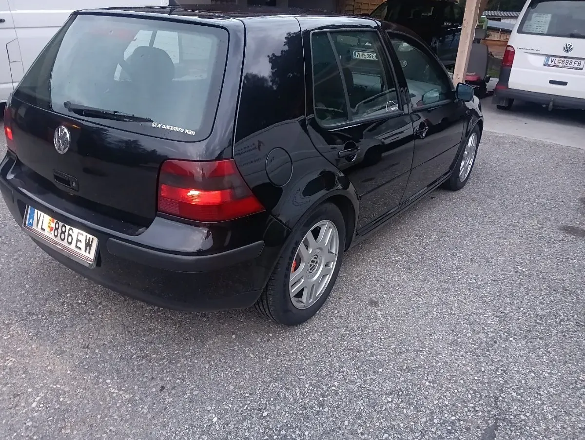 Volkswagen Golf 2001 photo 2