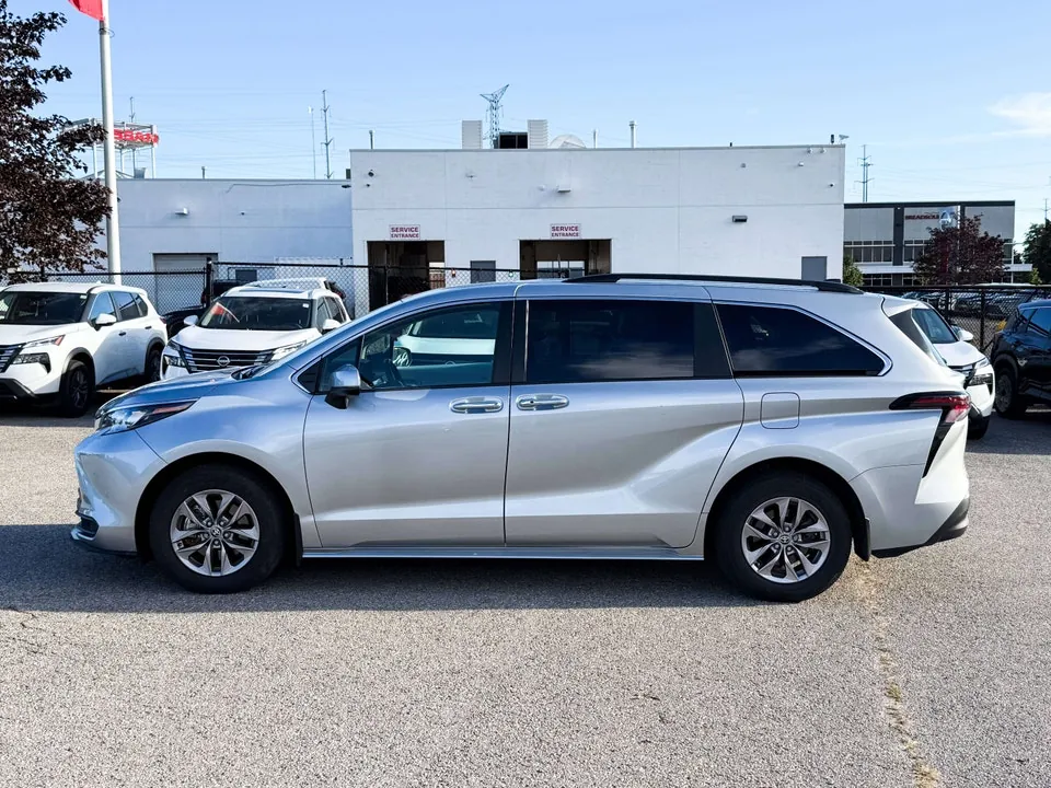 Toyota Sienna 2025 photo 5