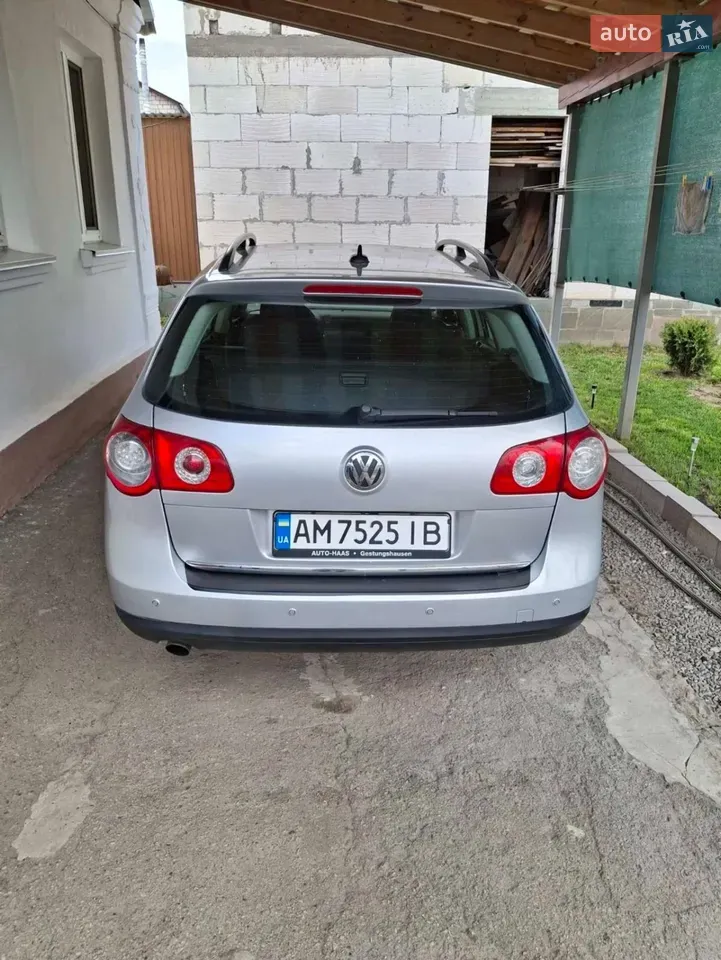 Volkswagen Passat 2010 photo 4