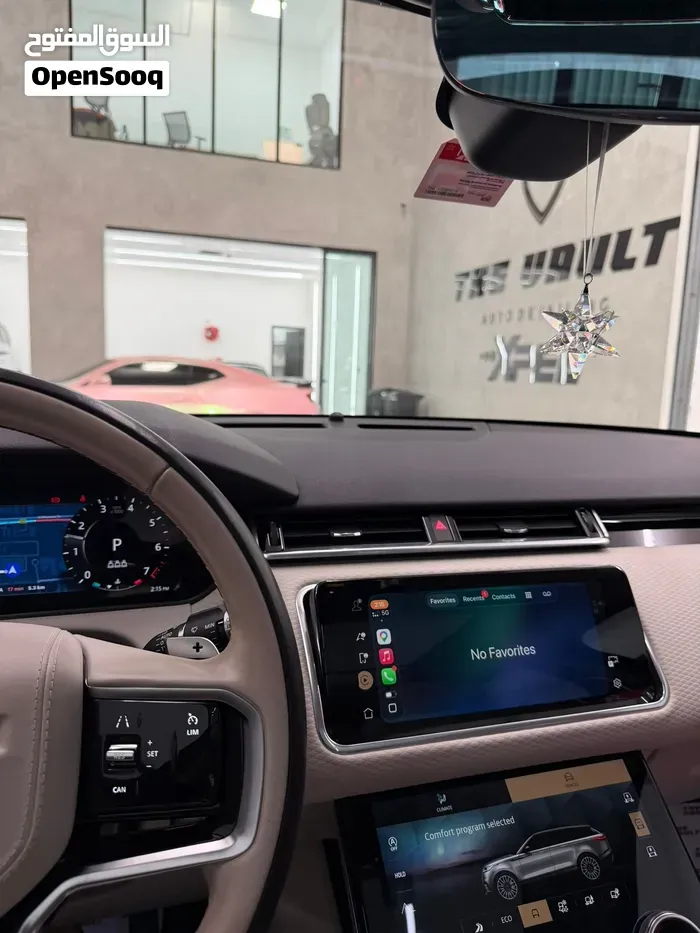 Land Rover Range Rover Velar 2021 photo 2