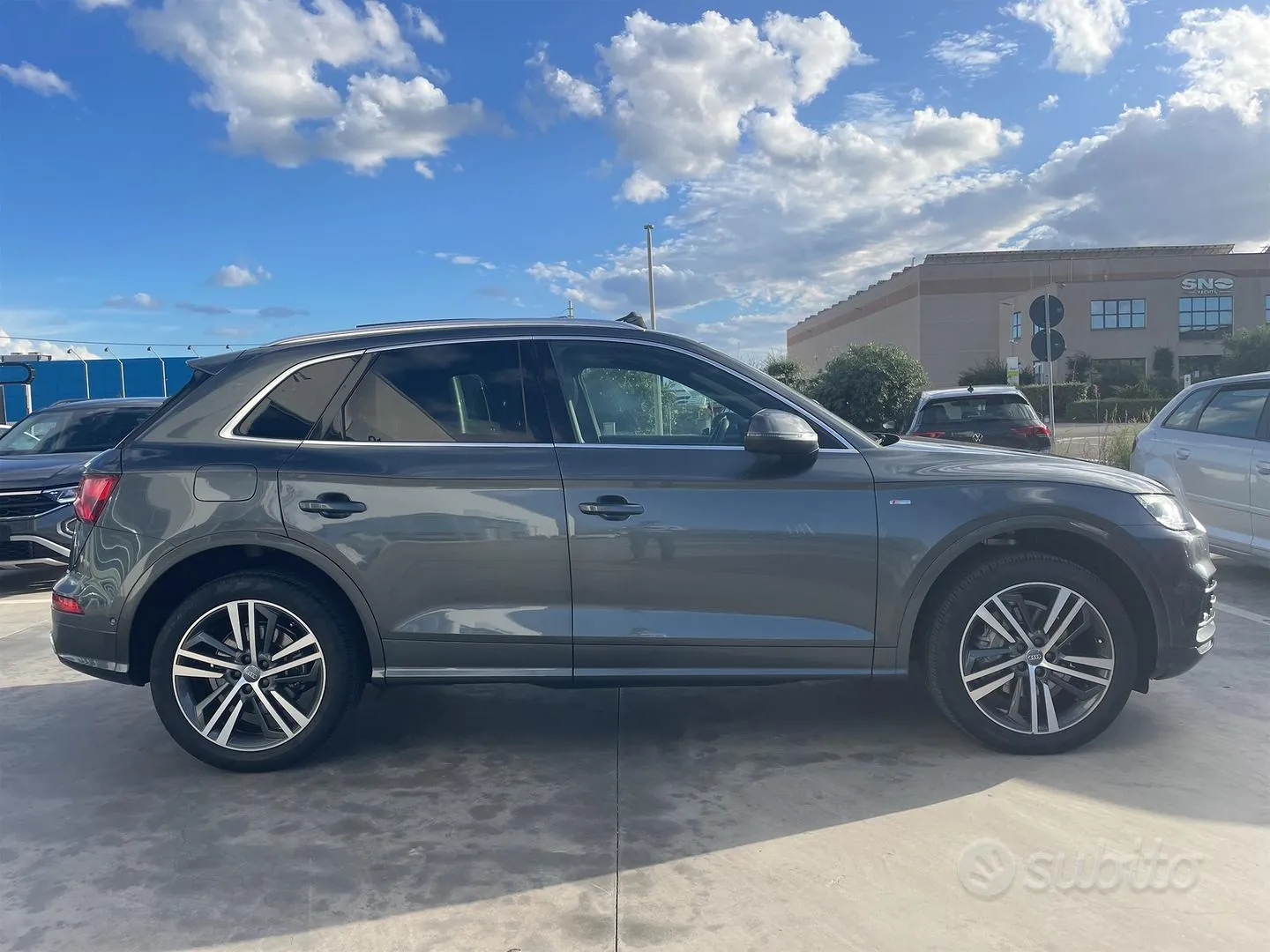 Audi Q5 2000 photo 3