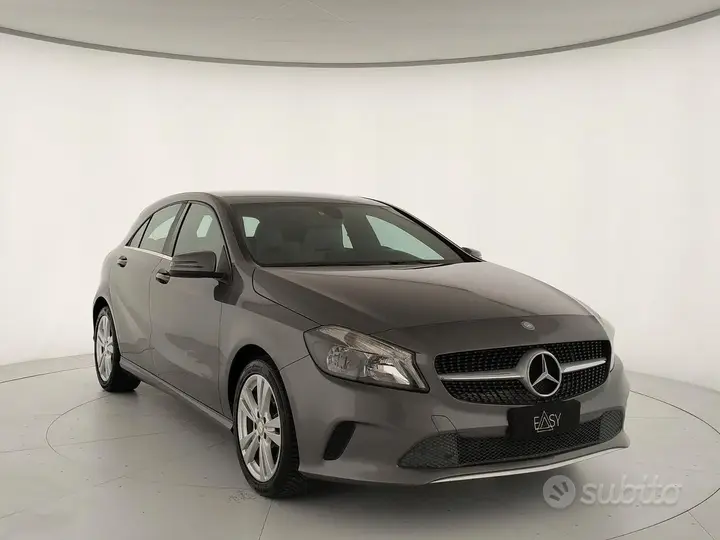 Mercedes-Benz A180D 2016 photo 4