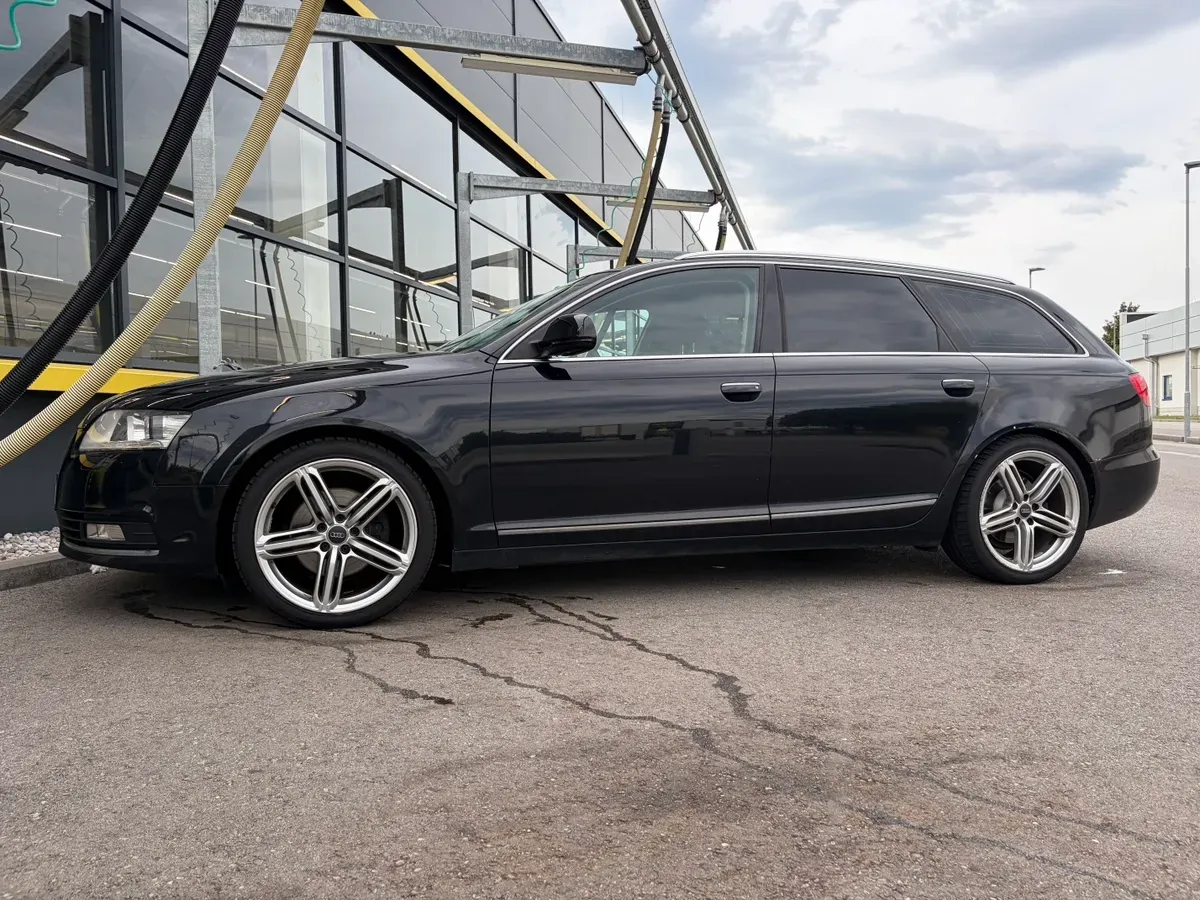 Audi A6 2009 photo 2