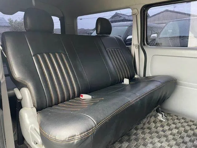 Toyota Hiace Van 2009 photo 5