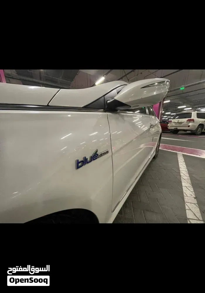 Hyundai Sonata 2014 photo 2