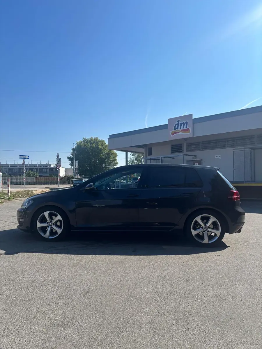 Volkswagen Golf 2013 photo 2