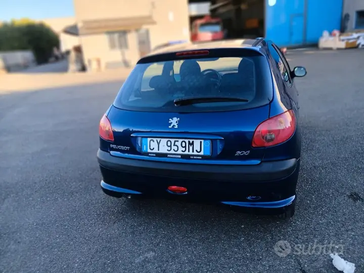 Peugeot 206 2005 photo 2