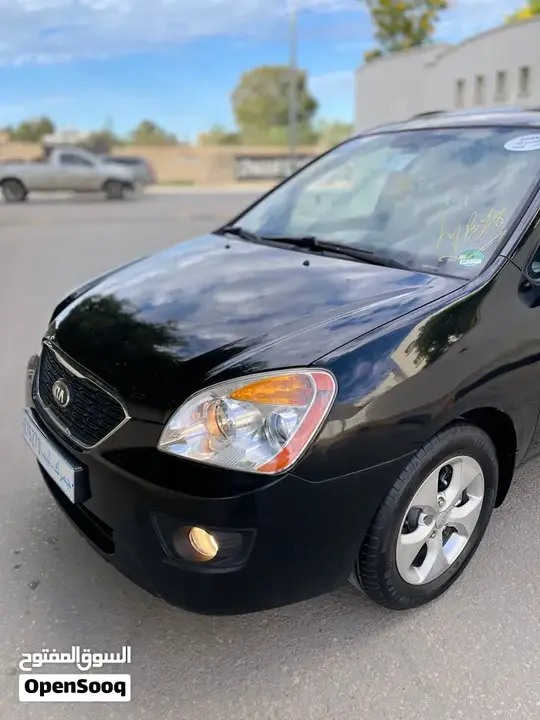 Kia Rondo 2012 photo 4