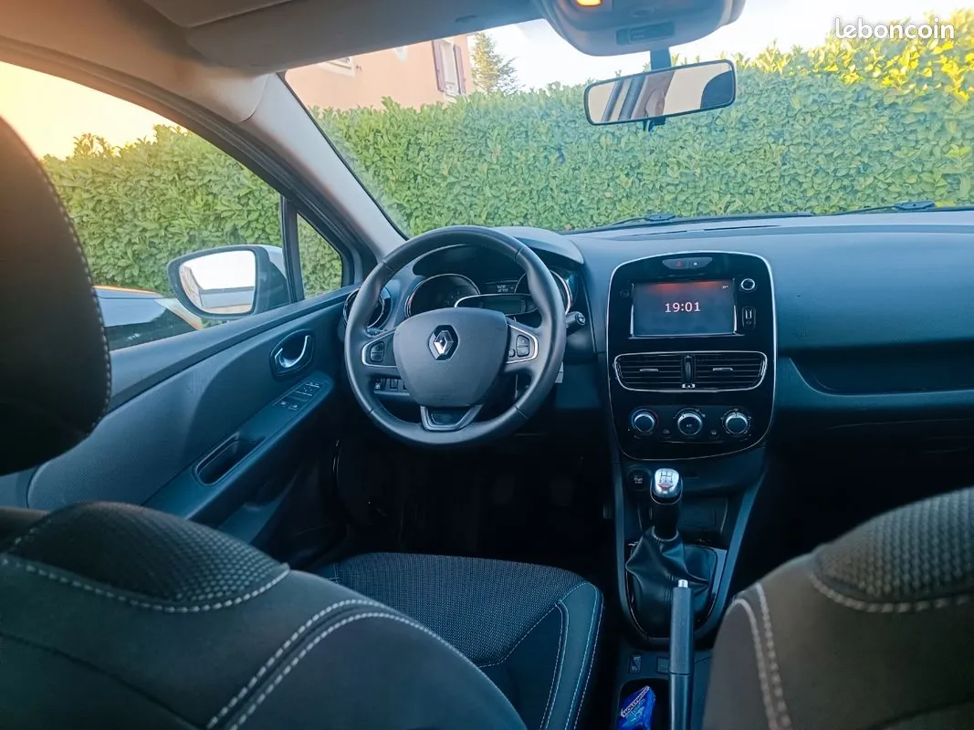 Renault Clio 2018 photo 3