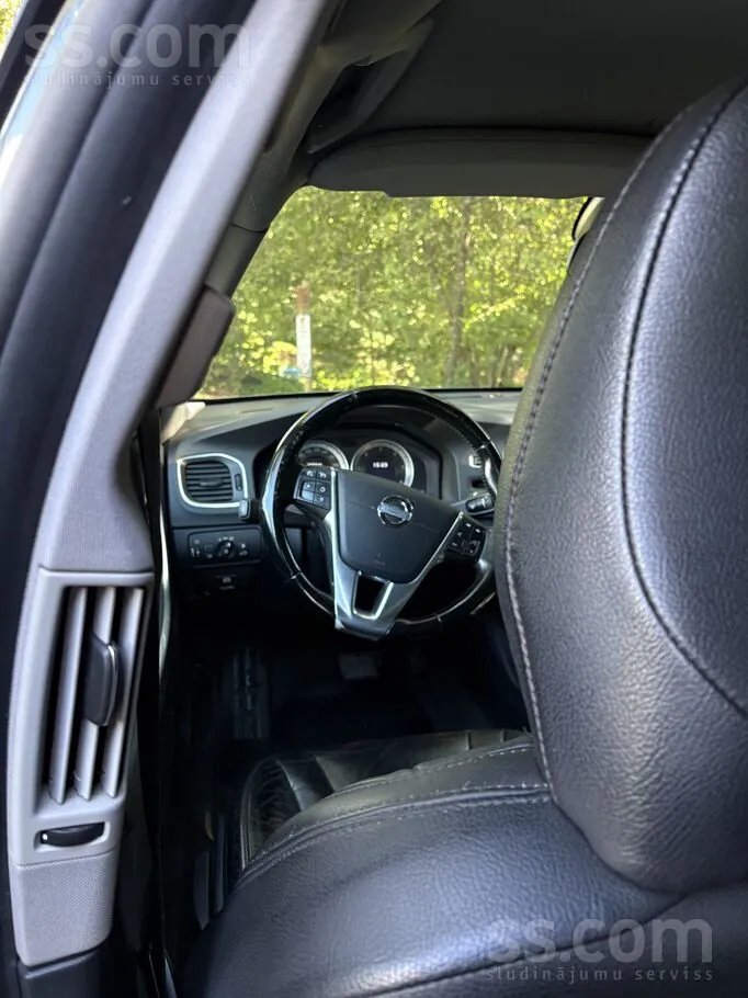 Volvo S60 2011 photo 4