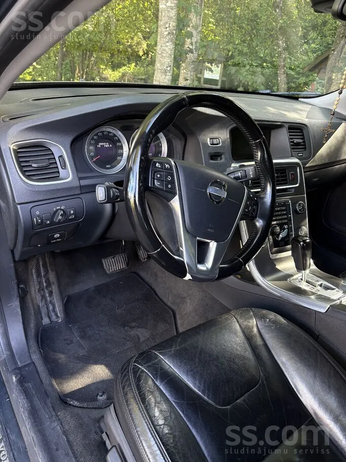 Volvo S60 2011 photo 5
