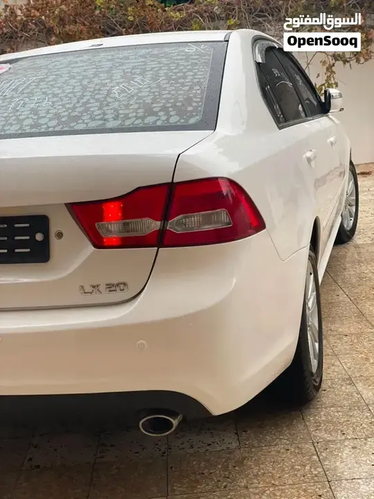 Kia Lotze 2010 photo 3