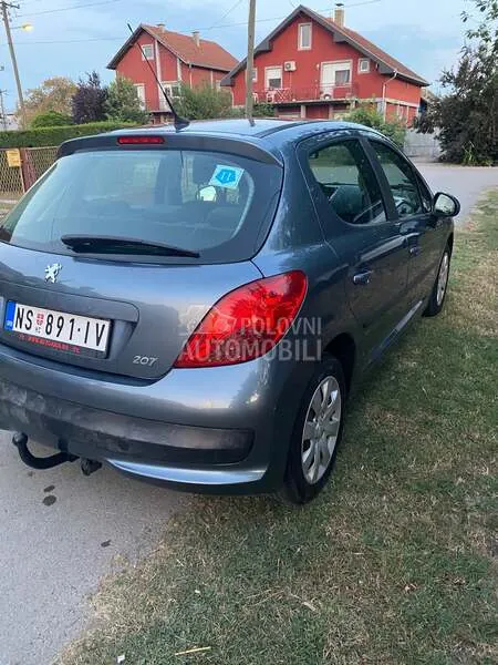 Peugeot 207 2006 photo 5
