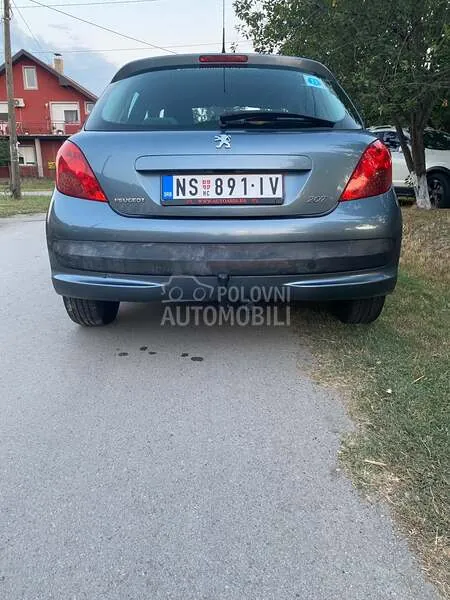 Peugeot 207 2006 photo 4