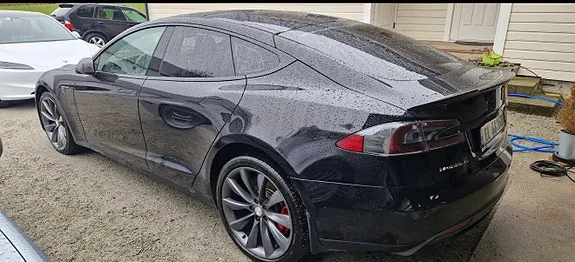 Tesla Model S 2015 photo 2