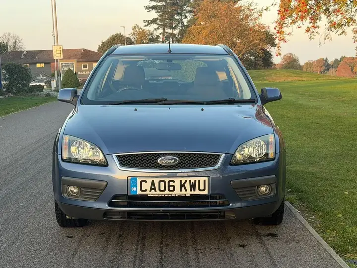 Ford Focus 2006 photo 2