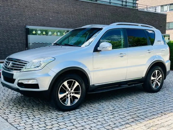 KG Mobility Rexton 2015 photo 2
