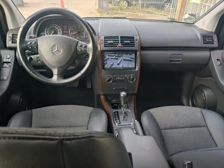 Mercedes-Benz A160