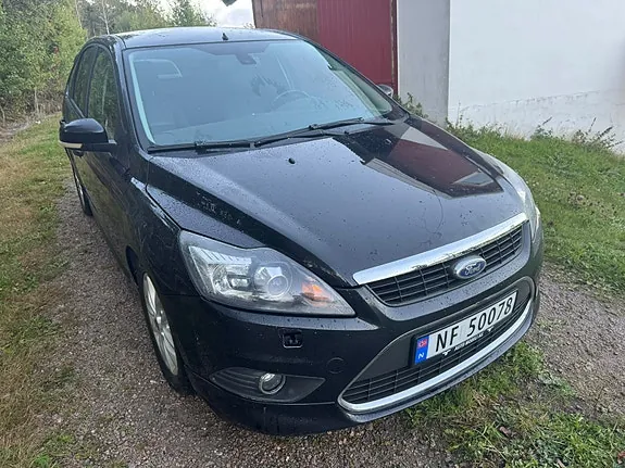 Ford Focus 2011 photo 2