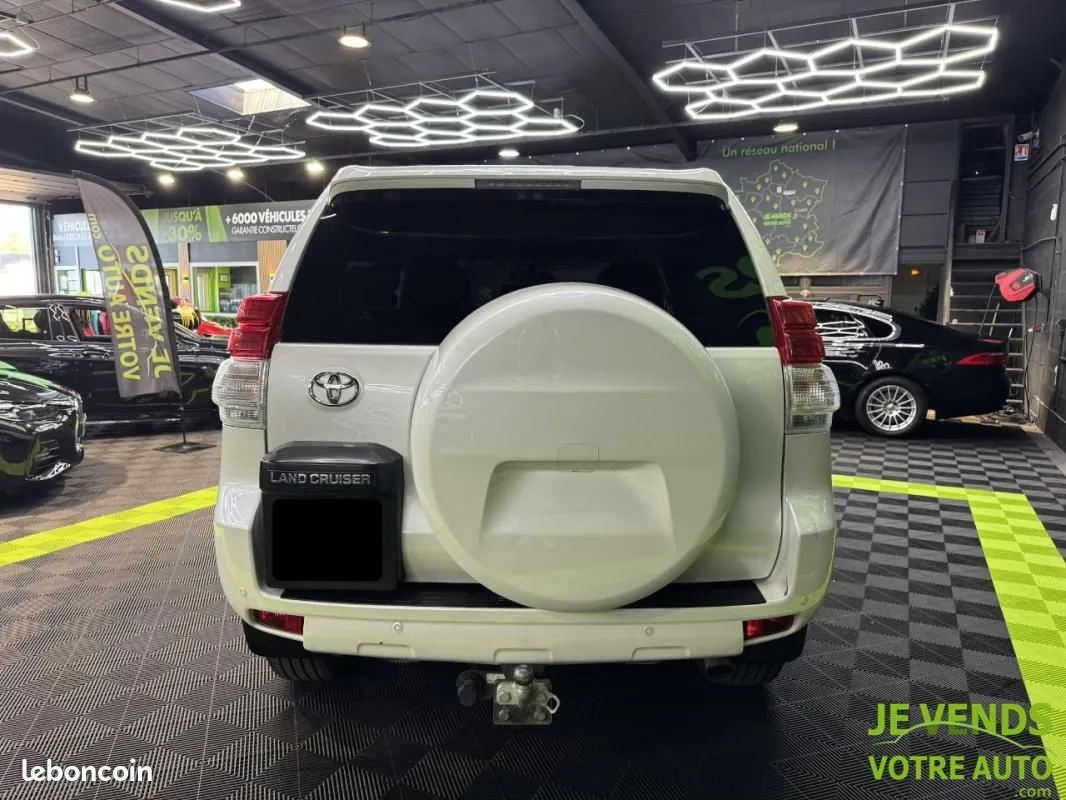 Toyota Land Cruiser 2012 photo 5