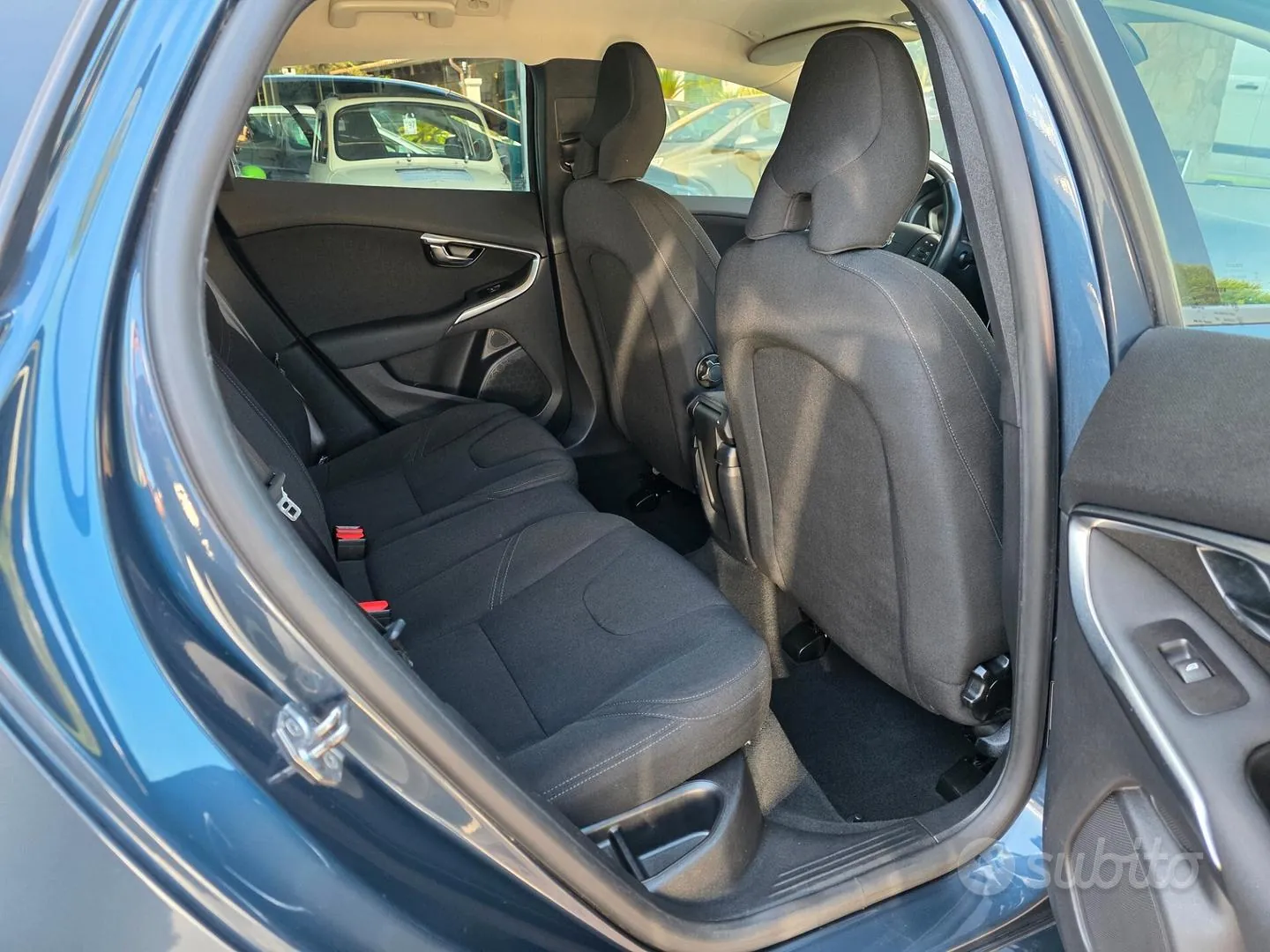 Volvo V40 2017 photo 5
