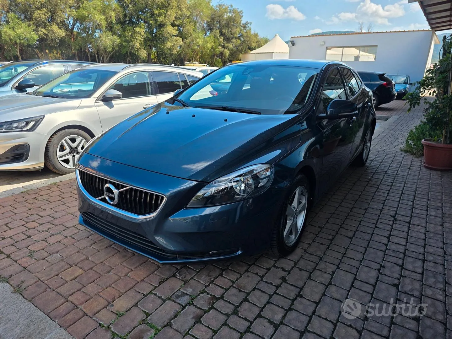 Volvo V40 2017 photo 2