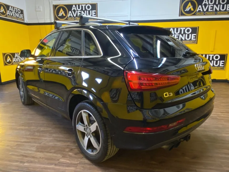 Audi Q3 2018 photo 3