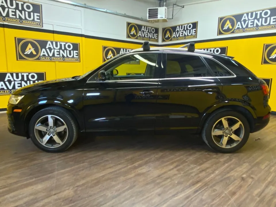Audi Q3 2018 photo 2