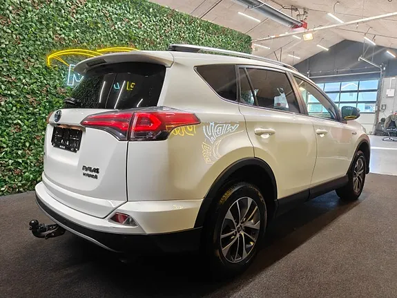 Toyota Rav4 2016 photo 4