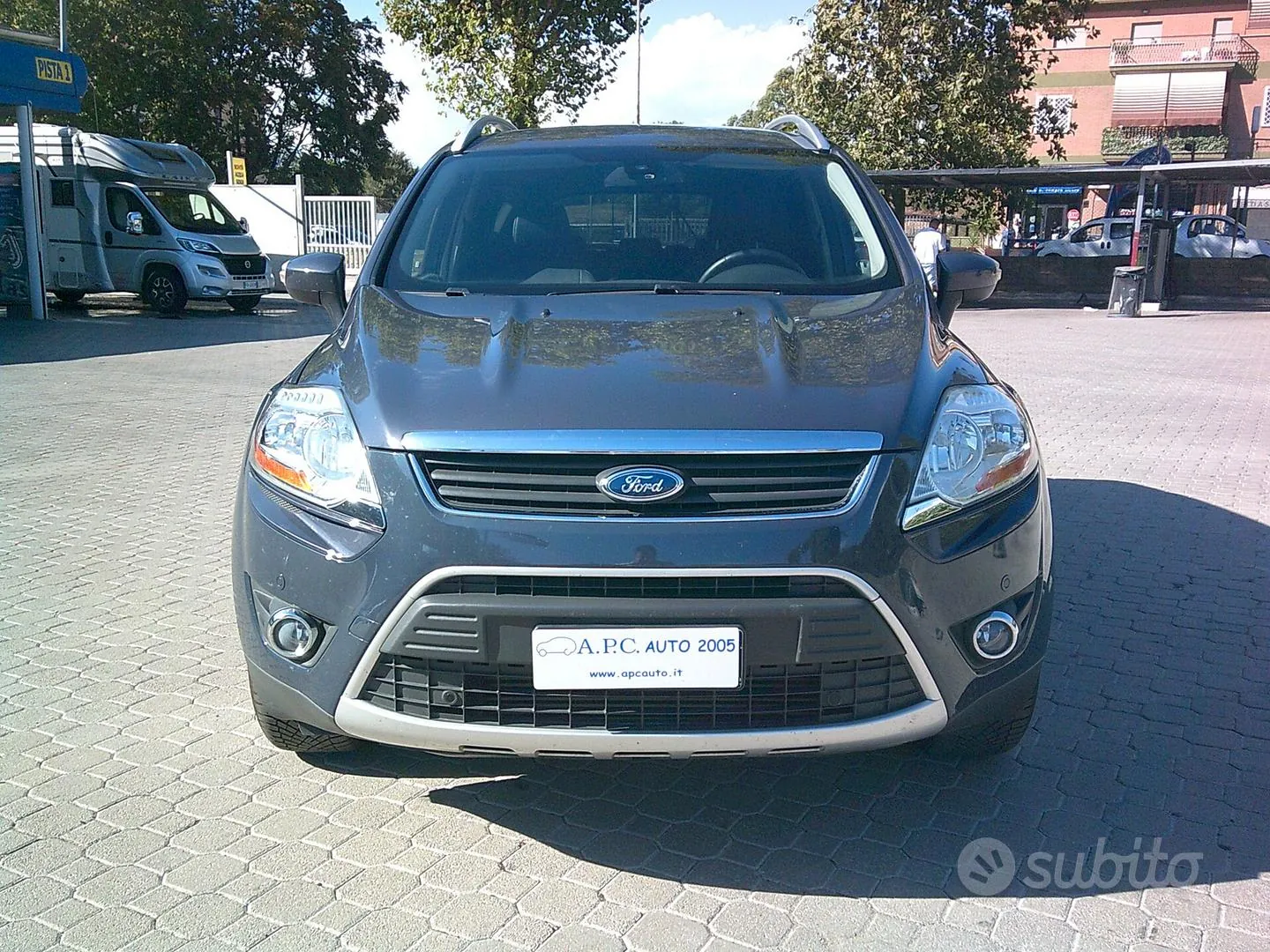 Ford Kuga 2012 photo 2