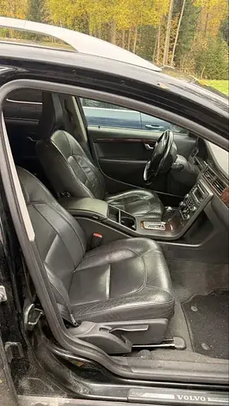 Volvo V70 2010 photo 3