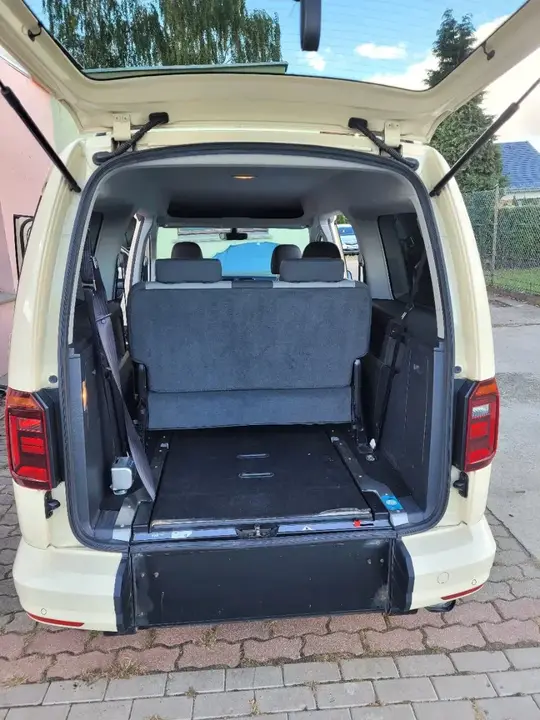 Volkswagen Caddy 2019 photo 2