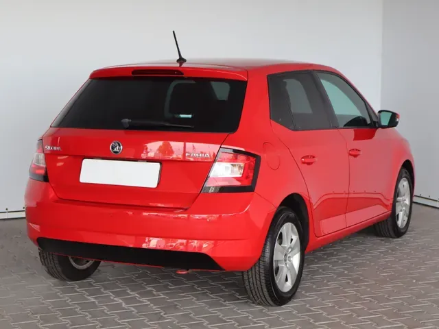 Skoda Fabia 2017 photo 4