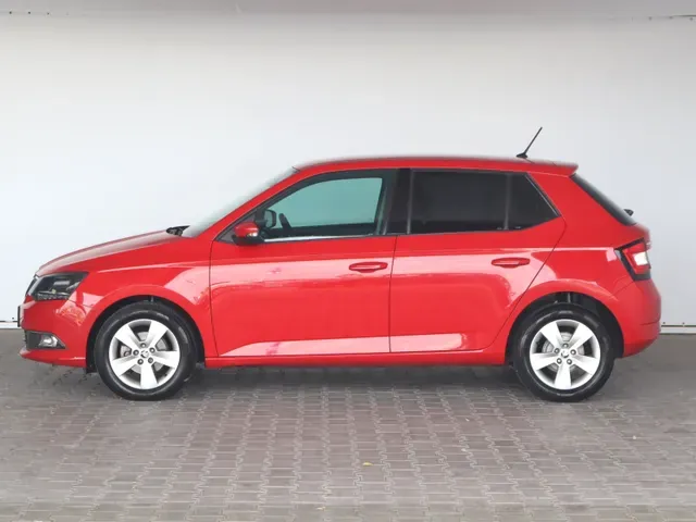 Skoda Fabia 2017 photo 2