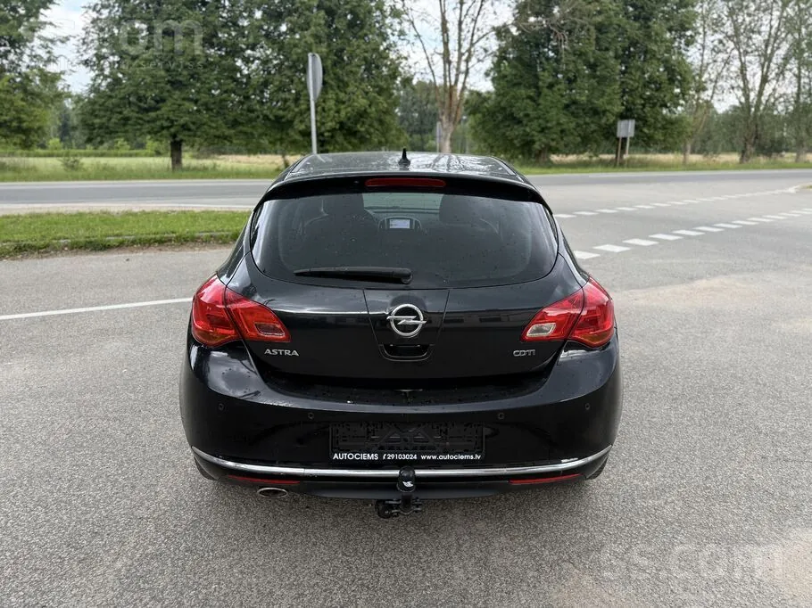 Opel Astra 2012 photo 5