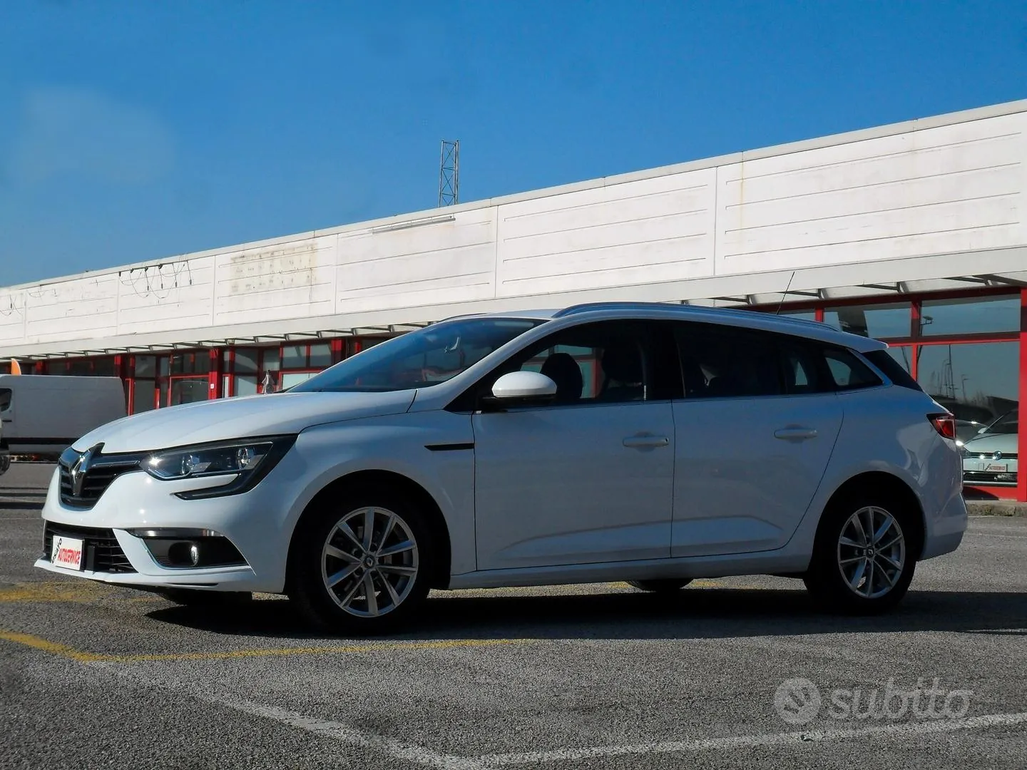 Renault Megane 2019 photo 2