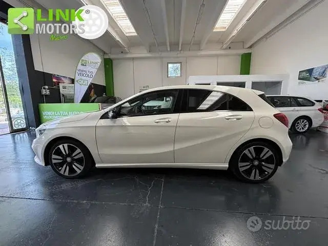 Mercedes-Benz A 180D 2016 photo 2