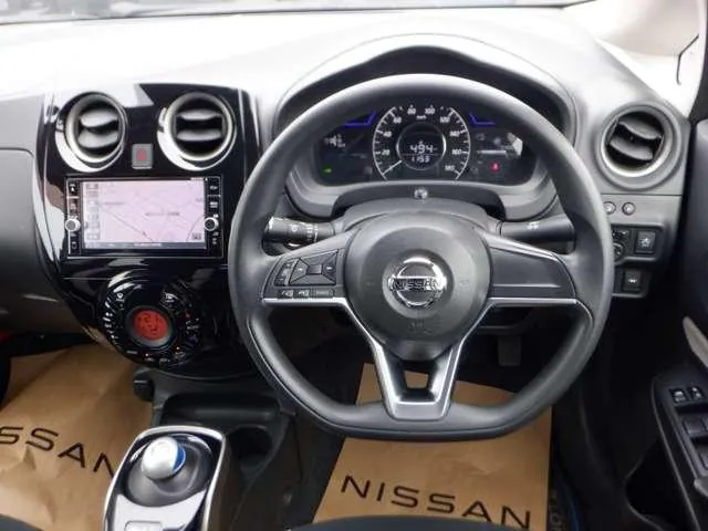 Nissan Note 2018 photo 4