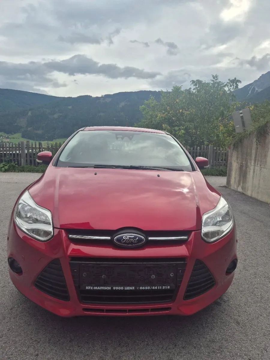 Ford Focus 2013 photo 2