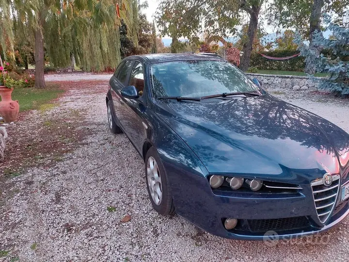 Alfa Romeo 159 2008 photo 4