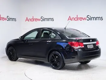 Holden Cruze 2015 photo 3