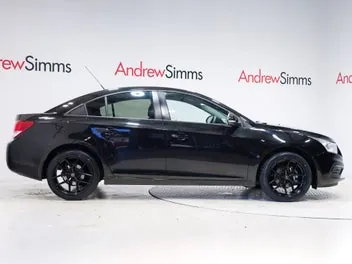 Holden Cruze 2015 photo 4