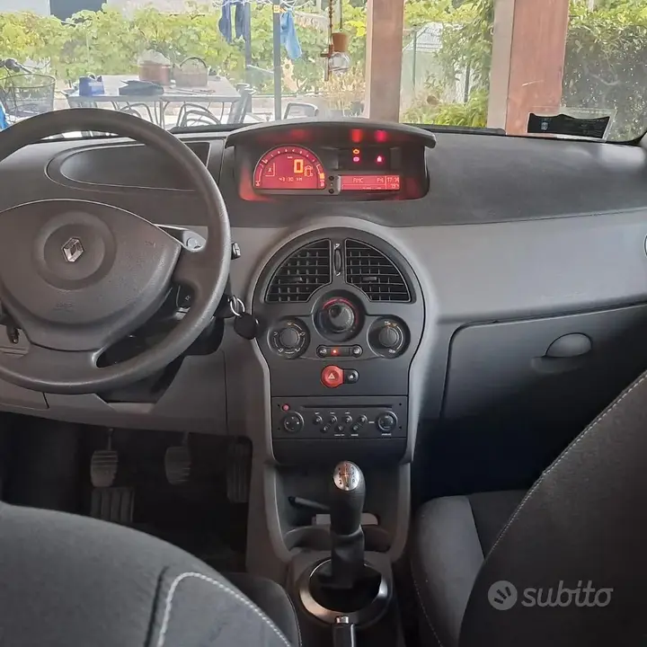 Renault Modus 2013 photo 2