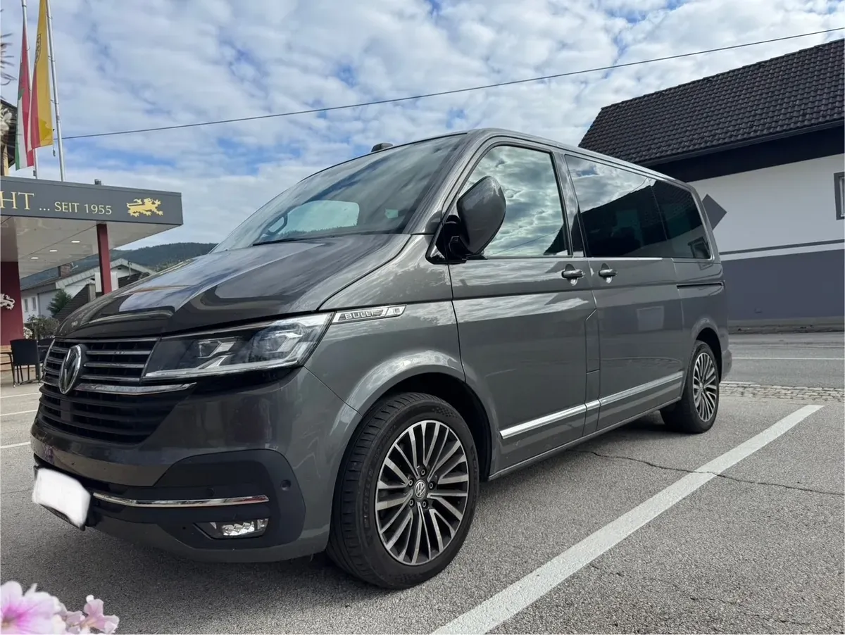 Volkswagen Multivan 2023 photo 2