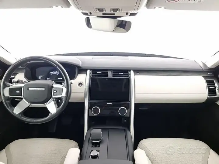 Land Rover Discovery 2021 photo 4