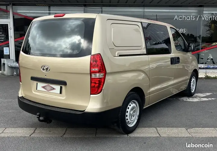 Hyundai H1 2011 photo 4