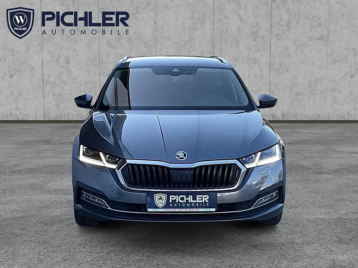 Skoda Octavia 2023 photo 2